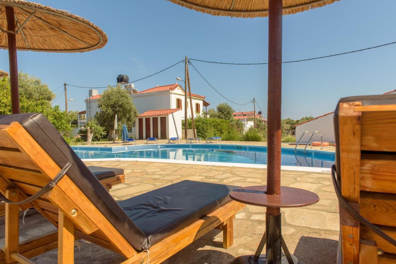 Anastasia Apartments Kampos Marathokampou 外观 照片