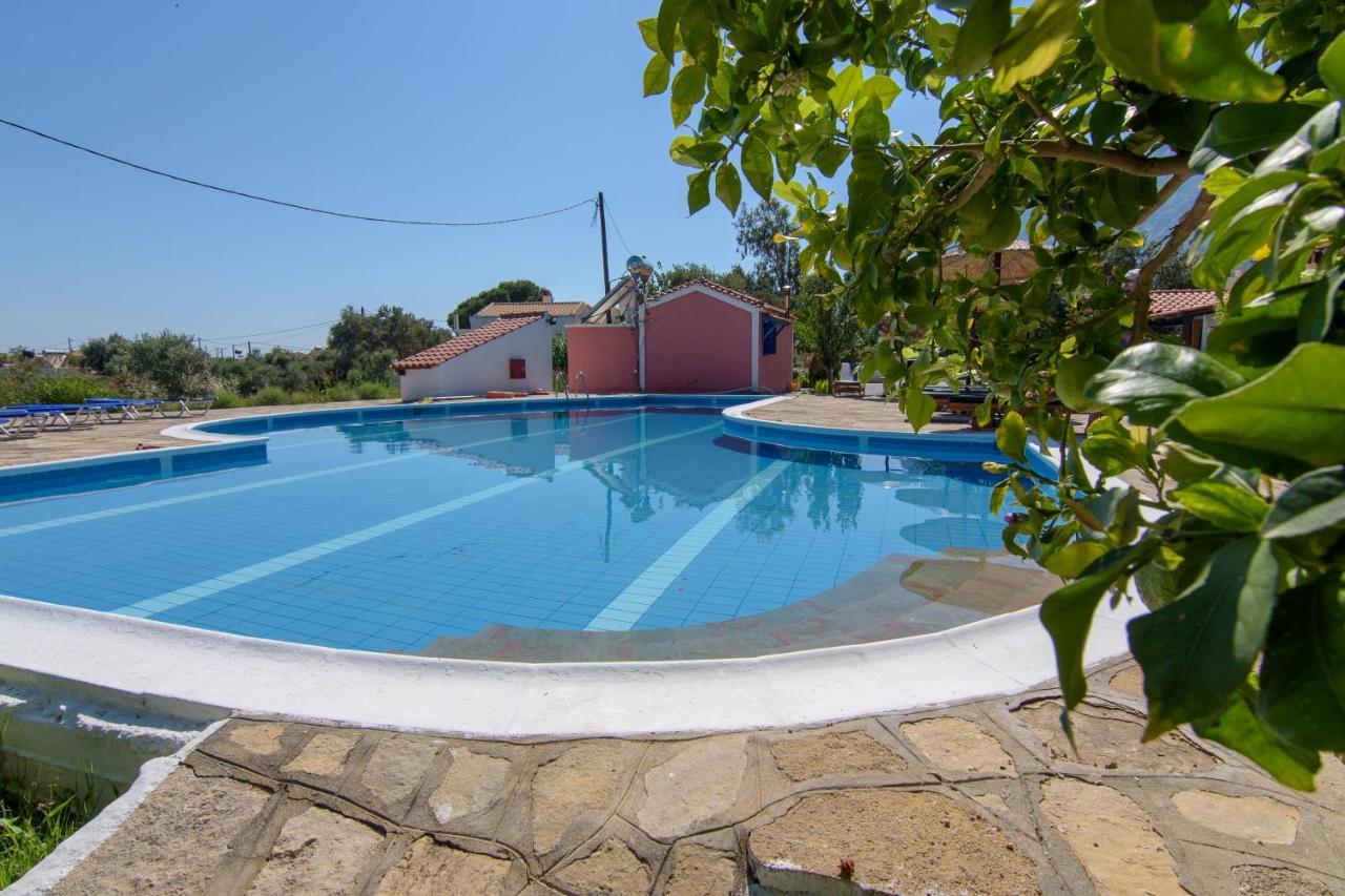 Anastasia Apartments Kampos Marathokampou 外观 照片